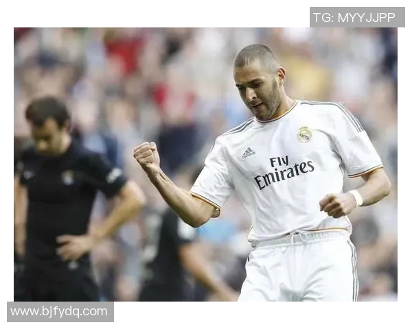 本泽马:从天才少年到足坛传奇的华丽转身与未来展望 本泽马:从天才少年到足坛传奇的华丽转身与未来展望