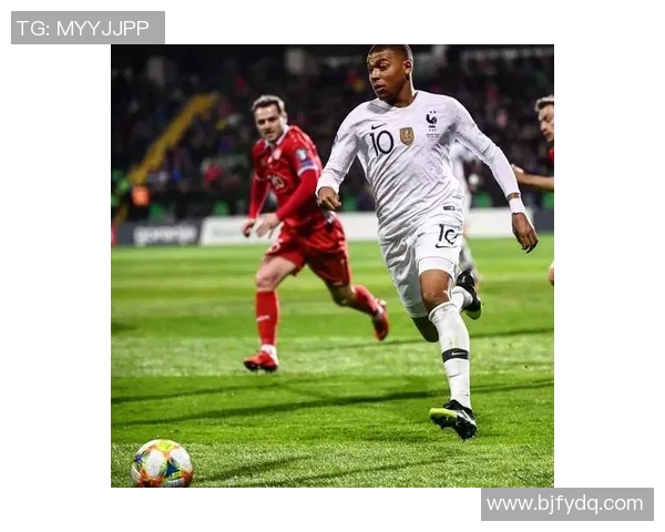 法国与冰岛足球历史交锋记录及比分回顾分析