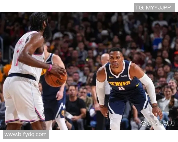 猛龙与森林狼激战正酣球迷期待精彩对决与绝妙表现 猛龙与森林狼激战正酣球迷期待精彩对决与绝妙表现