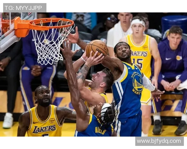 太阳对勇士精彩对决全场录像回放及赛后分析分享