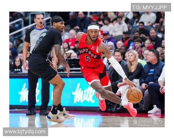 火箭队与独行侠的激烈对决谁能在NBA赛场上笑到最后 火箭队与独行侠的激烈对决谁能在NBA赛场上笑到最后