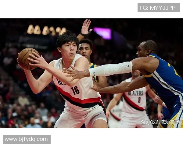 2017年爵士队与开拓者队精彩对决回顾与分析