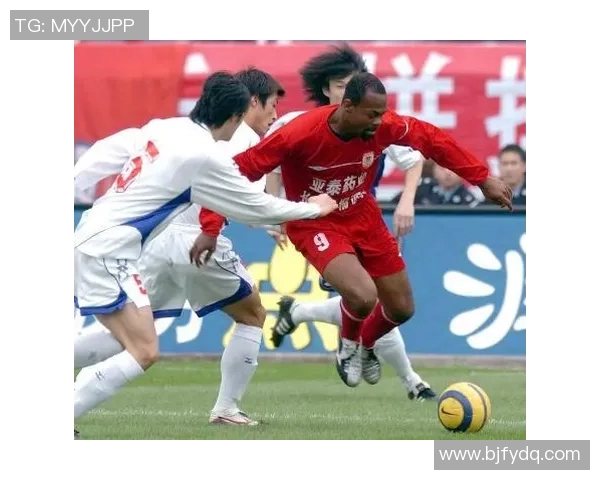 2017年力帆与亚泰激战回顾双方精彩表现与赛季影响分析